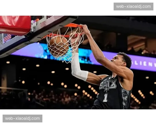 文班亚马场均25分11.5篮板 二年级即跻身MVP讨论行列